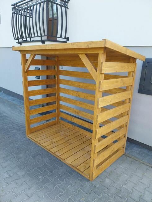 Drewutnia domek na drewno wiatka