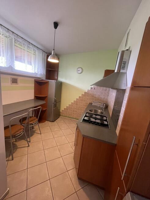 Przestronna kawalerka z kom. lok. i m. parkingowym-Psie Pole