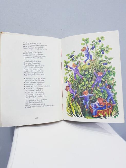 Stara książka M. Konopnickiej- jadą jadą dzieci drogą z 1991