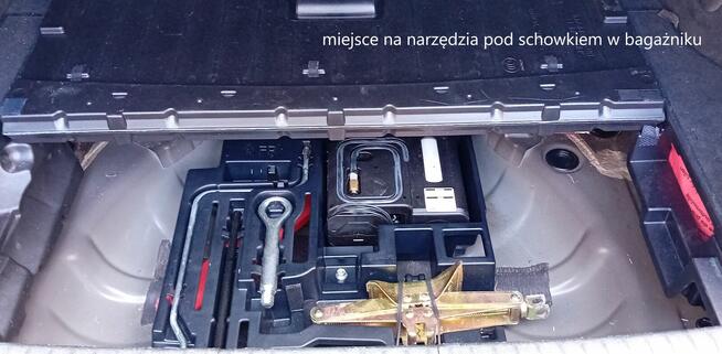 Lexus CT 200 idealna oszczędna hybryda gratis hulajnoga