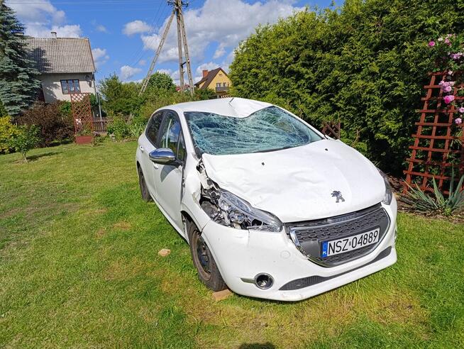 Peugeot 208 1.2 2013 po wypadkowy