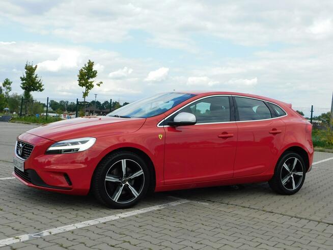 Volvo V40 2.0T R Design z Gwarancją Model 2017r