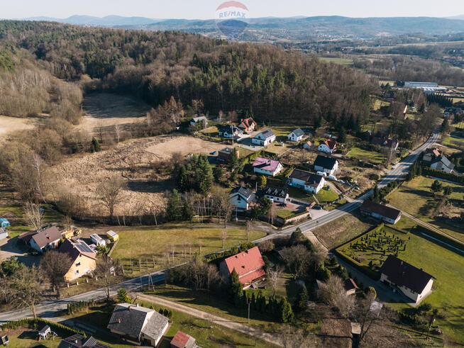 Budowlana działka w Radziszowie blisko lasu