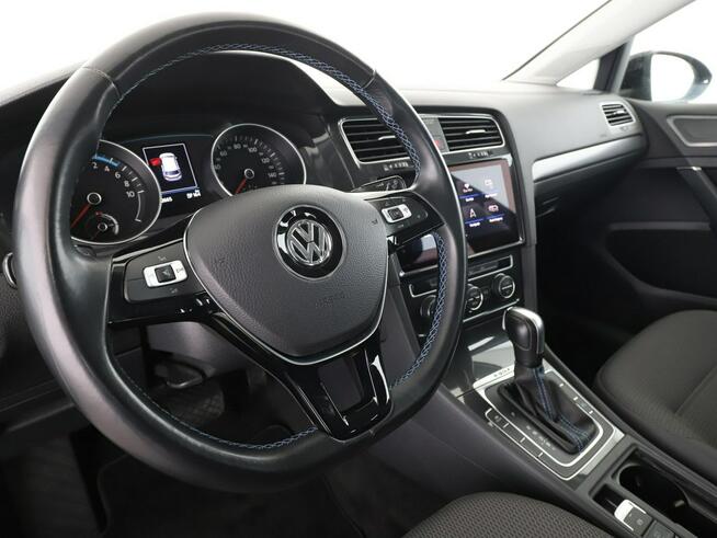 Volkswagen Golf FV23% full LED navi klima auto czujniki parkowania