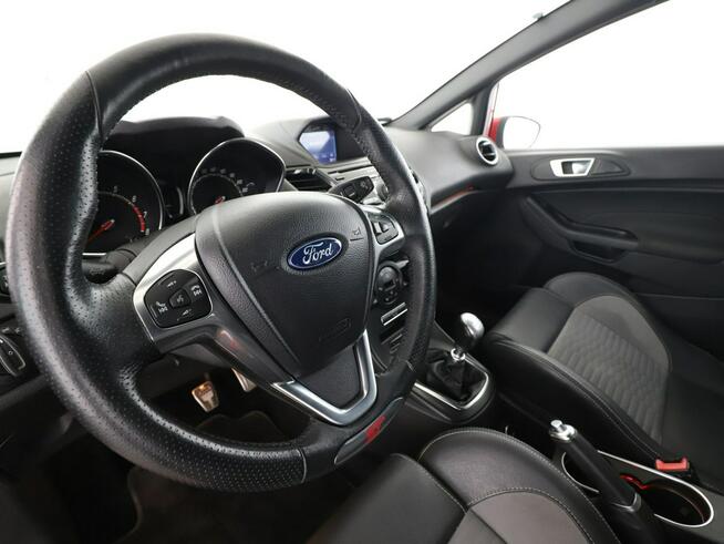 Ford Fiesta klima auto navi RECARO gzrane fotele kamera i czujniki parkowania