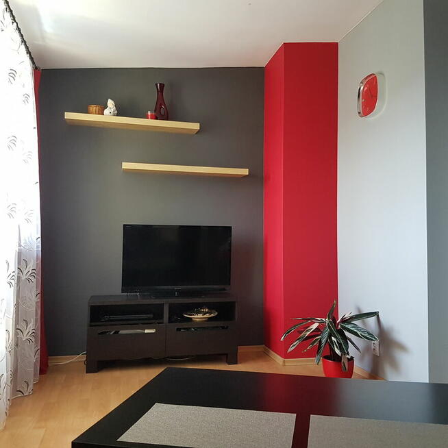 Przestronna kawalerka z kom. lok. i m. parkingowym-Psie Pole