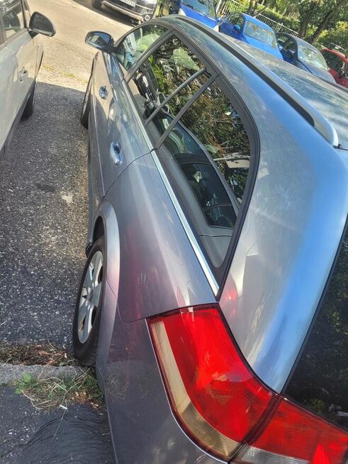 Sprzedam Opel Vectra C kombi 2.2 benzyna 2008 rok