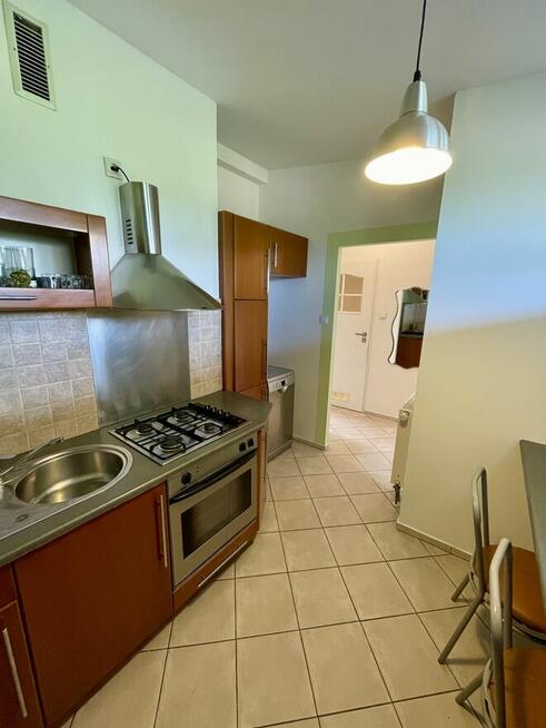 Przestronna kawalerka z kom. lok. i m. parkingowym-Psie Pole