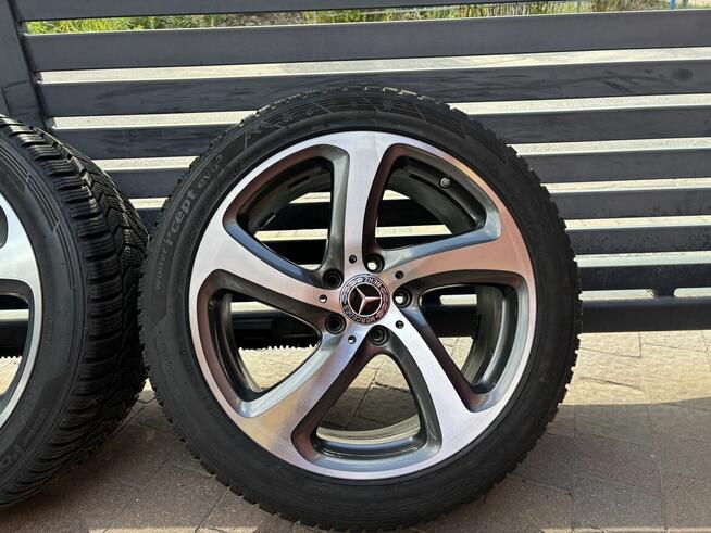 18” Mercedes W213 TPMS / 235/45R18