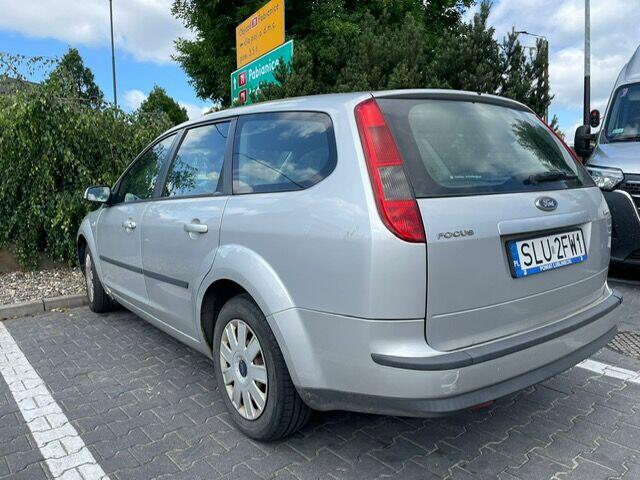 syndyk sprzeda Forda Focus
