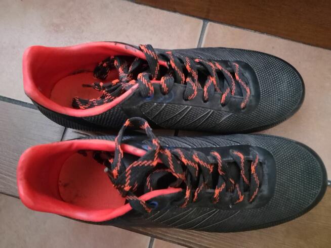 Buty sportowe -korki