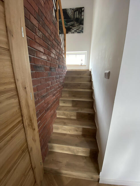 Nowoczesny dom w zabudowie szeregowej-Rakowiska