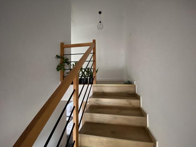 Nowoczesny dom w zabudowie szeregowej-Rakowiska