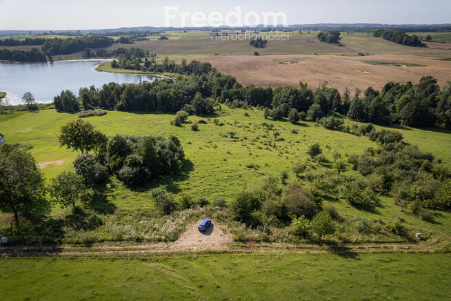 Działki z linią brzegową rzeki, blisko jeziora Bla