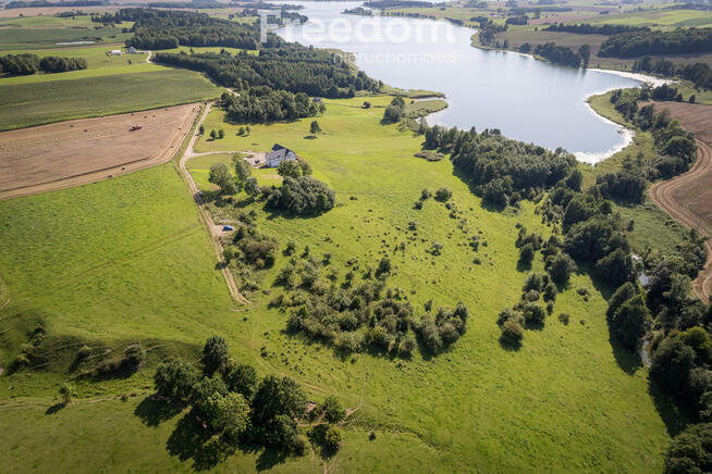 Działki z linią brzegową rzeki, blisko jeziora Bla