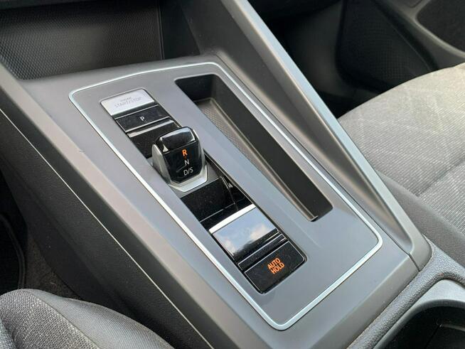 Volkswagen Golf 2.0TDI 150 Automat KeyLess Radar Navi CarPlay