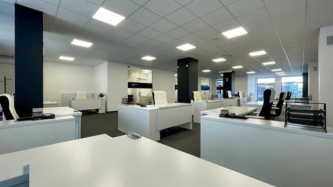 Lokal biurowy na wynajem 156 m2 + duży parking