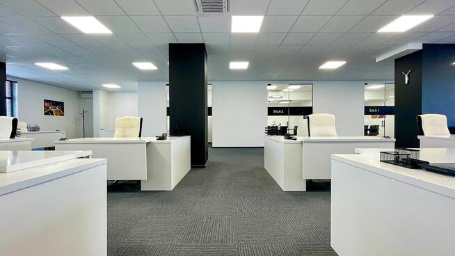 Lokal biurowy na wynajem 156 m2 + duży parking