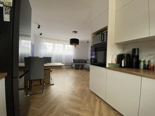 Nowoczesny dom w zabudowie szeregowej-Rakowiska