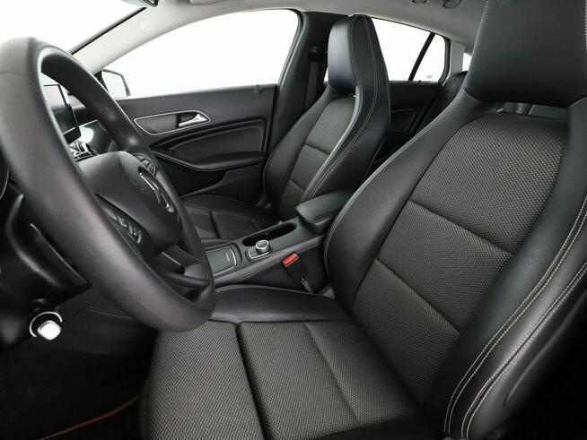 Mercedes CLA 180 GRATIS! Pakiet Serwisowy o wartości 700 zł!