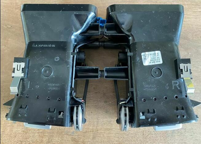 Kratka nawiewu środkowa podwójna MERCEDES W207 A2078300000