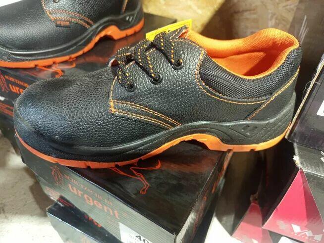 Buty URGENT 201/OB SRC 12/2021 roz. 41