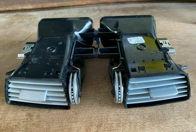 Kratka nawiewu środkowa podwójna MERCEDES W207 A2078300000