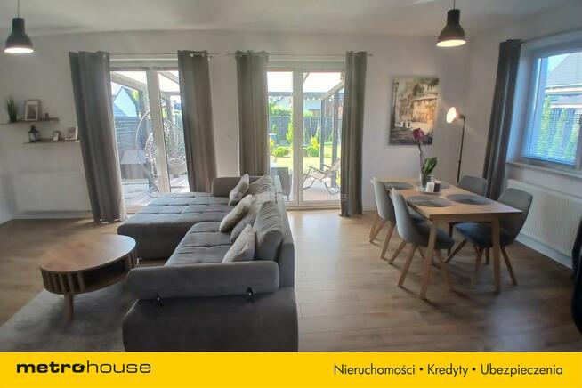 Dom z ogrodem i garażem, Dom w Nieporęcie