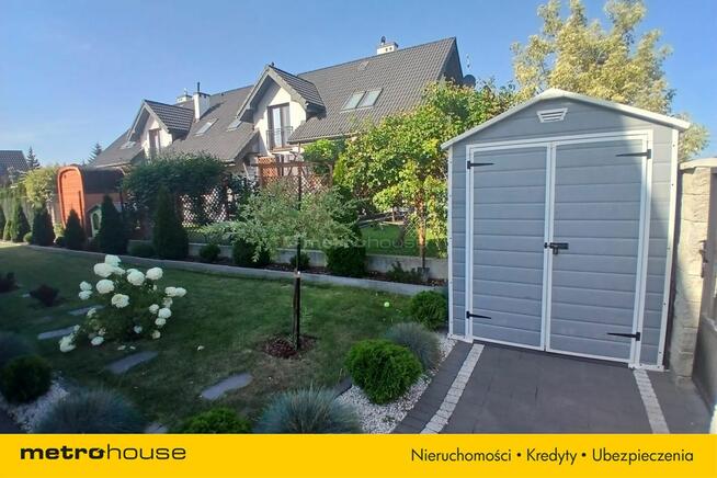 Dom z ogrodem i garażem, Dom w Nieporęcie