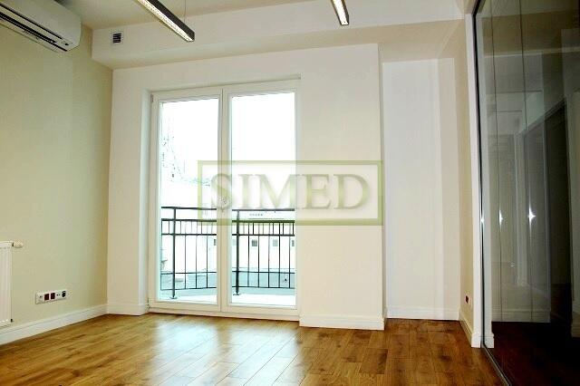 Wyjątkowy lokal typ penhouse z dużym 46m 2 tarasem