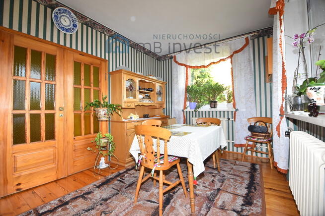 Dom wolnostojący z lokalem pod działalność 2xgaraż