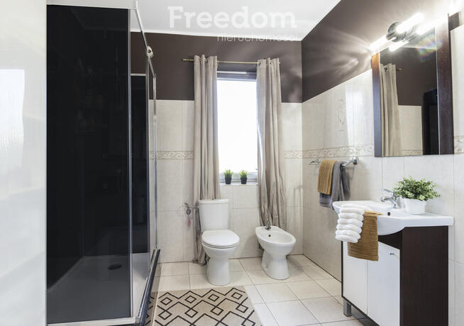 Dom z ogrodem i poddaszem do aranżacji – Żółwin