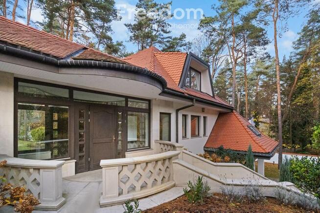 Luksusowa rezydencja z basenem w Magdalence