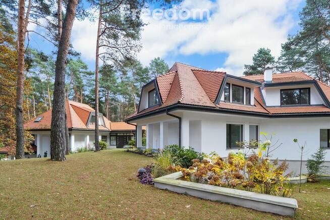 Luksusowa rezydencja z basenem w Magdalence