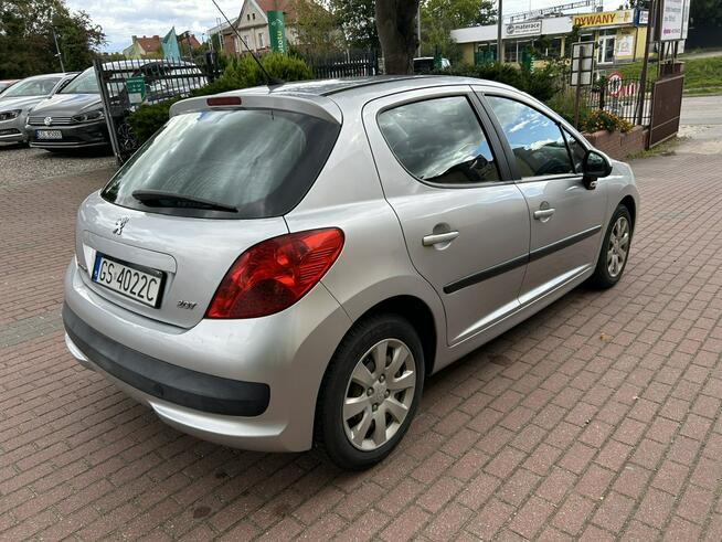 Peugeot 207 1.4 benzyna niski przebieg klimatyzacja