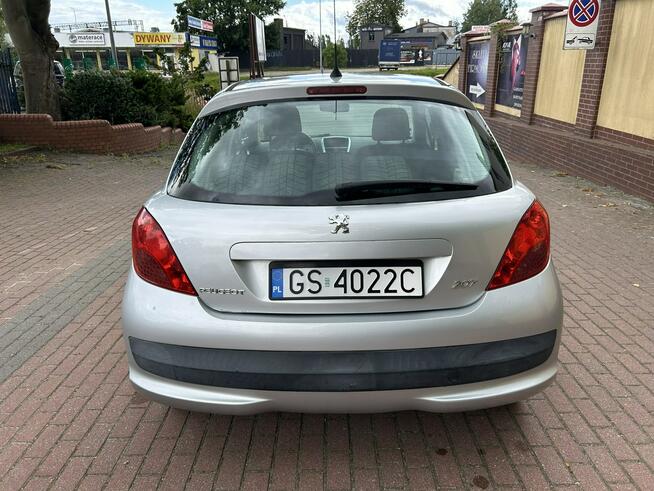 Peugeot 207 1.4 benzyna niski przebieg klimatyzacja