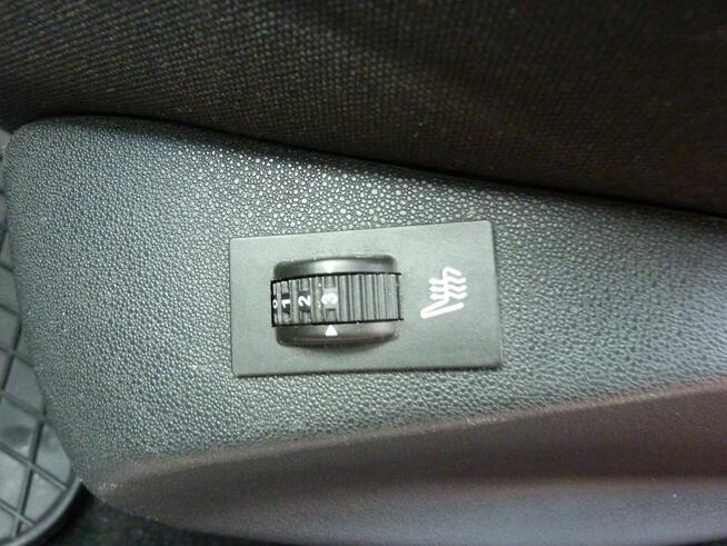 Peugeot 208 ALLURE*Benzyna 82Ps*Navi*Kamera*Klimatronik*Grzane Fotele*ParkAssist