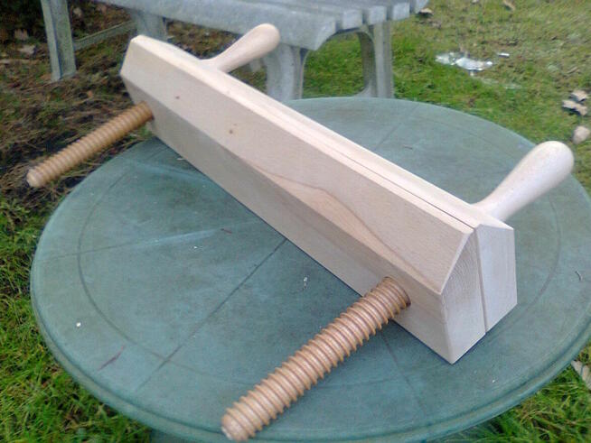 Prasy ,Śruby, Zabawki ,Drewniane - Producent