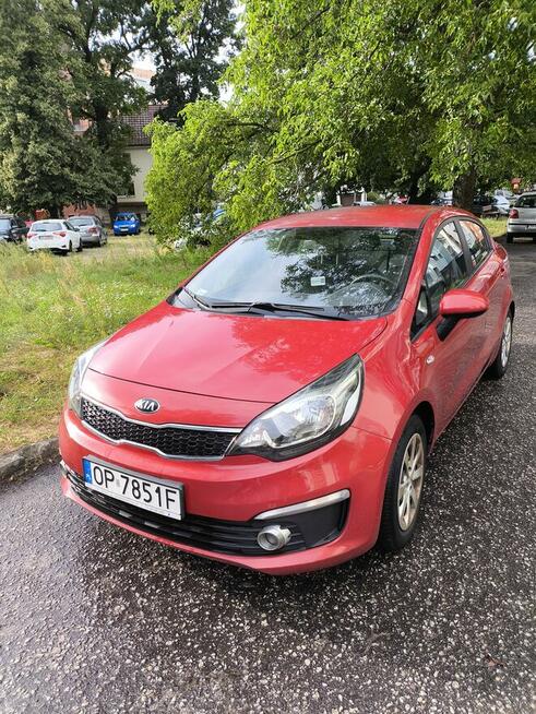 Samochód Kia Rio 1,2 Sedan 2015 r. mały przebieg
