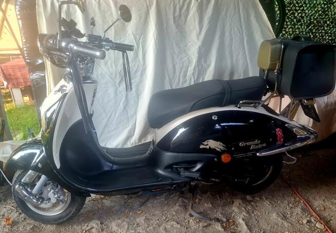 Skuter Grande Retro motorower 50/70 odblokowany
