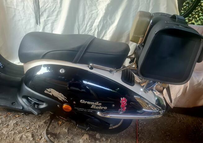 Skuter Grande Retro motorower 50/70 odblokowany