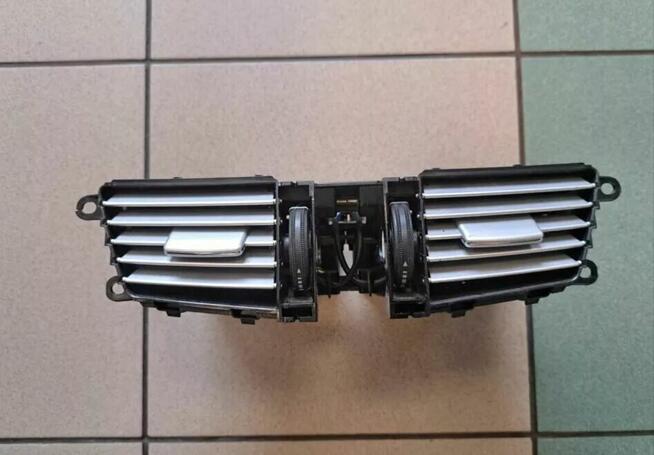 Kratka nawiewu środkowa podwójna MERCEDES W212 2128302554