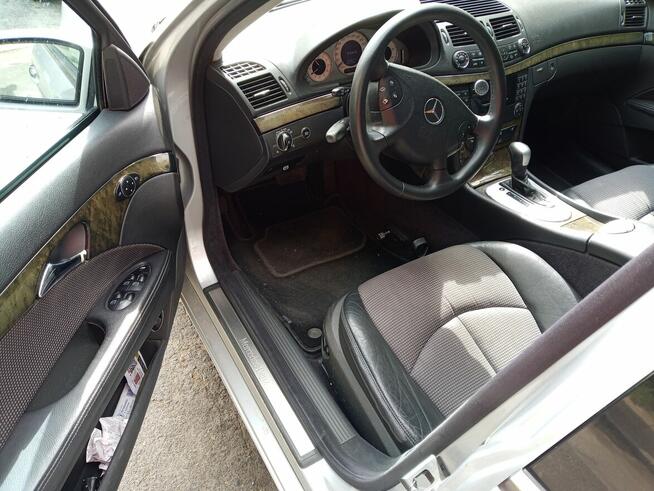 Sprzedam Mercedes- Benz E270 2.7 CDI