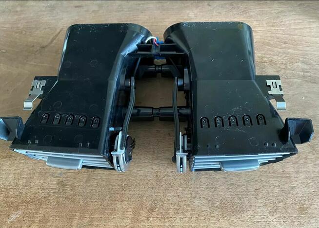 Kratka nawiewu środkowa podwójna MERCEDES W207 A2078300000