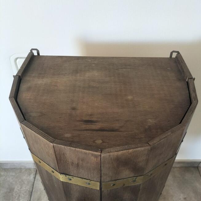 Piękny Stary wiszący barek