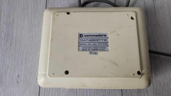 Magnetofon Commodore 64 – oryginał, kolekcjonerski