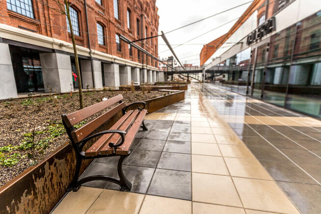 miejska parkowa ławka nogi żeliwne gartenbank stadtarchitekt
