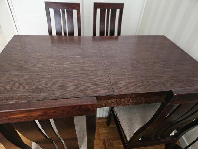 Stół z 4 krzesłami