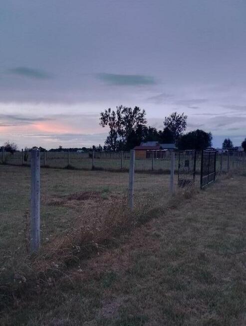 Sprzedam działkę budowlaną 1200 m