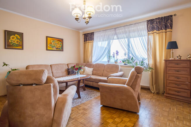 Dom wolnostojący z pięknym ogrodem